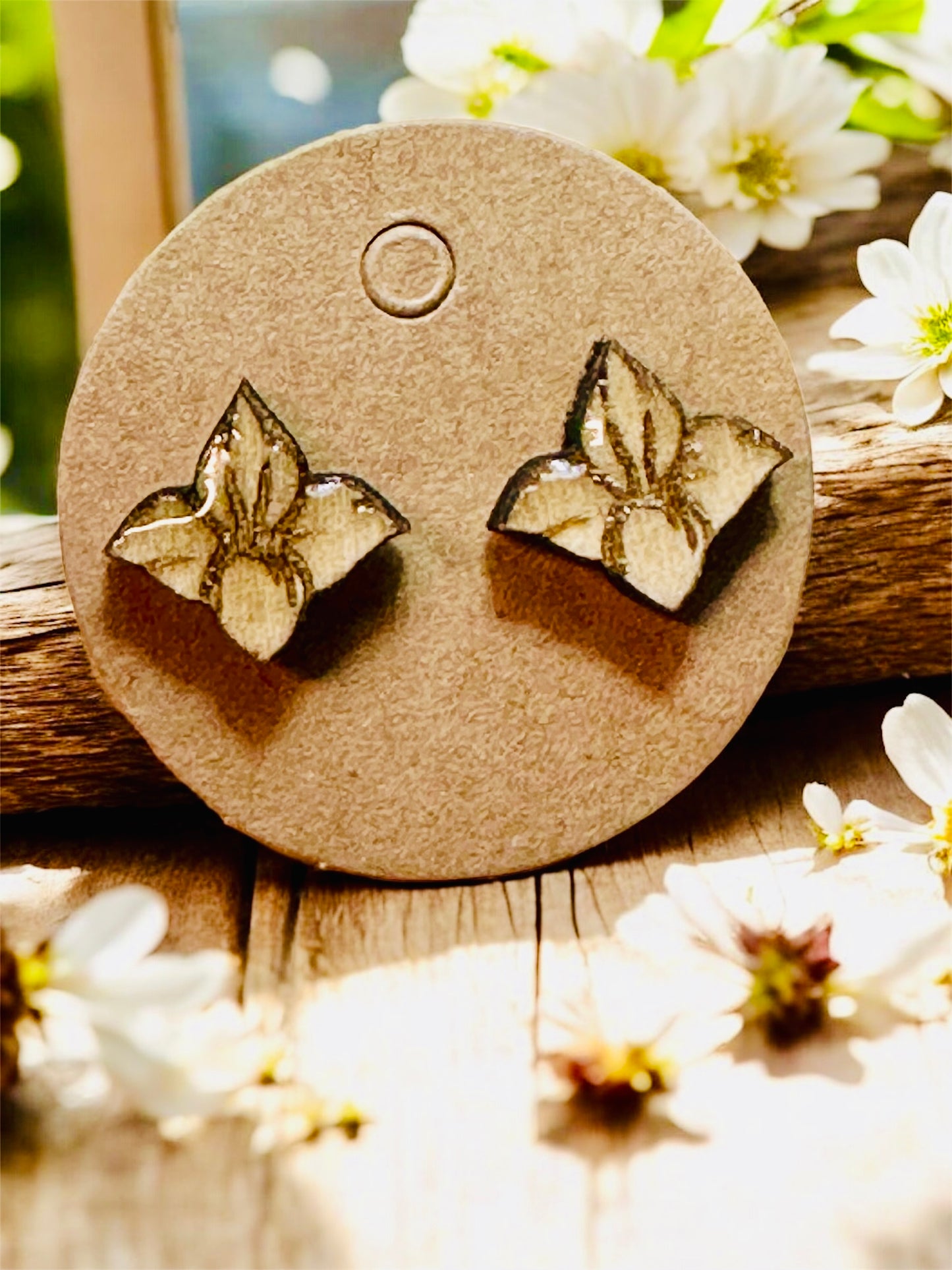 Guasali Flower Resin Wood Stud Earrings